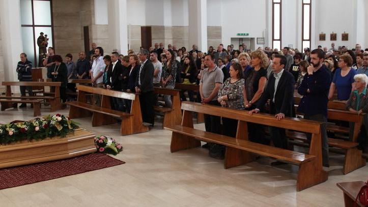 Ieri l’addio commosso a Franco Piras