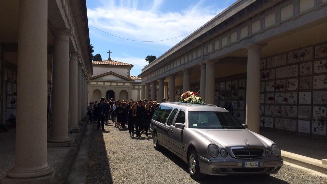 Un momento del funerale di Mario Paolo Pardo