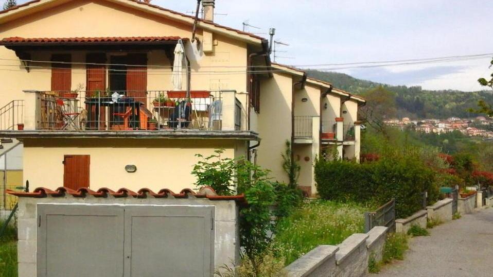Travolta mentre cerca di salvare il figlio