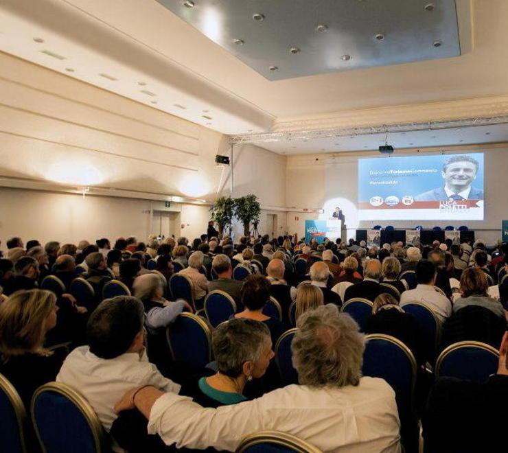Il programma di Poletti: vigili in strada giorno e notte 