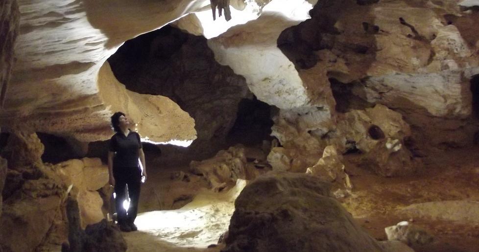 Lezione in grotta per gli studenti della scuola di Dorgali 