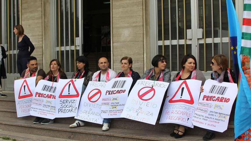 In municipio la protesta dei precari