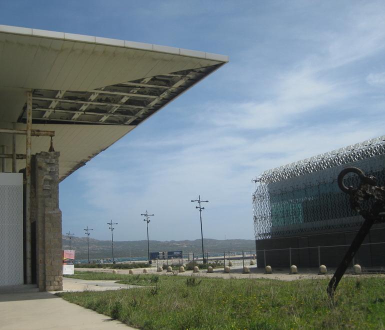 Domani la marcia dei grillini all’ex arsenale maddalenino