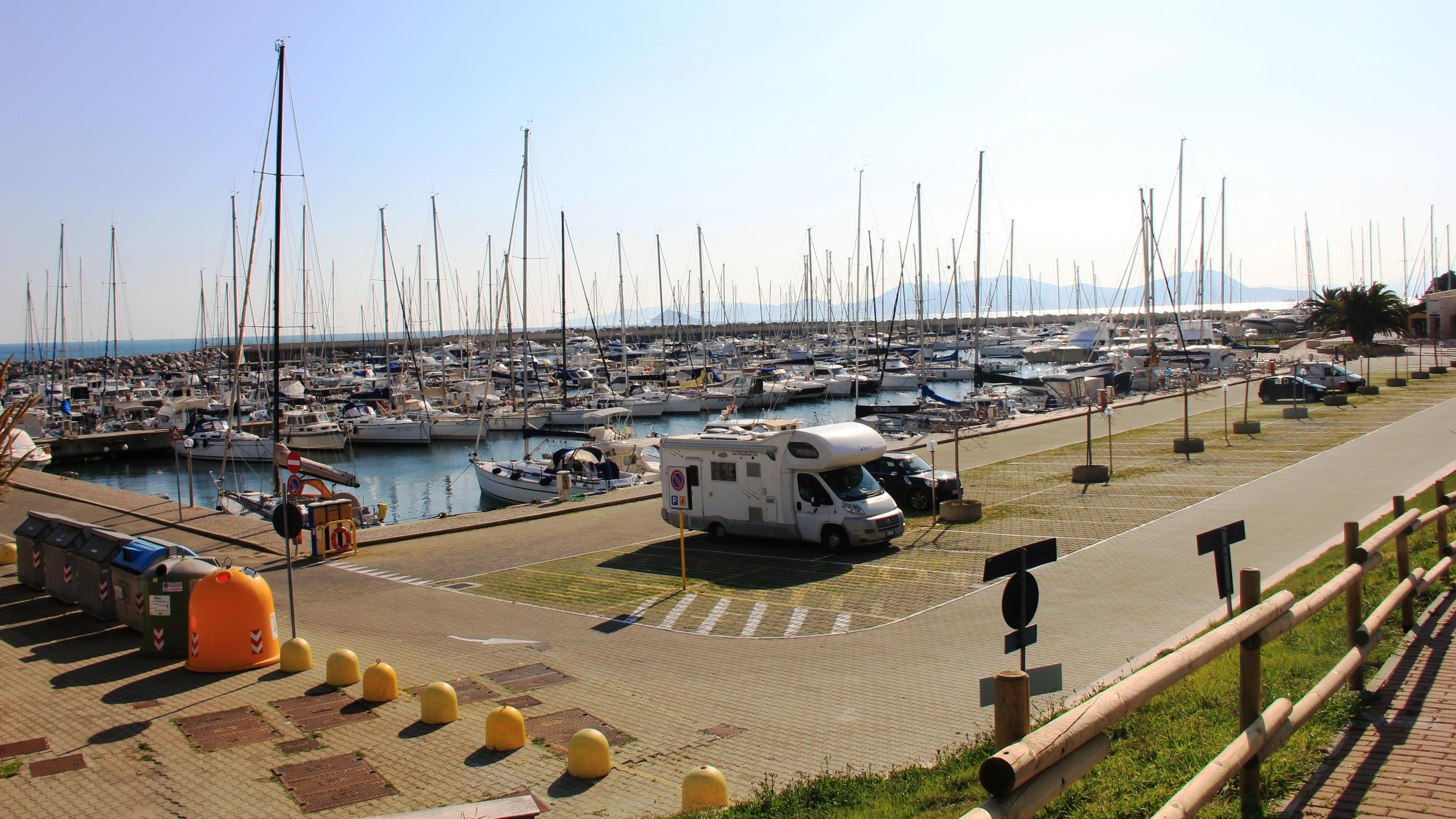 Il porto turistico di Salivoli (foto Paolo Barlettani)