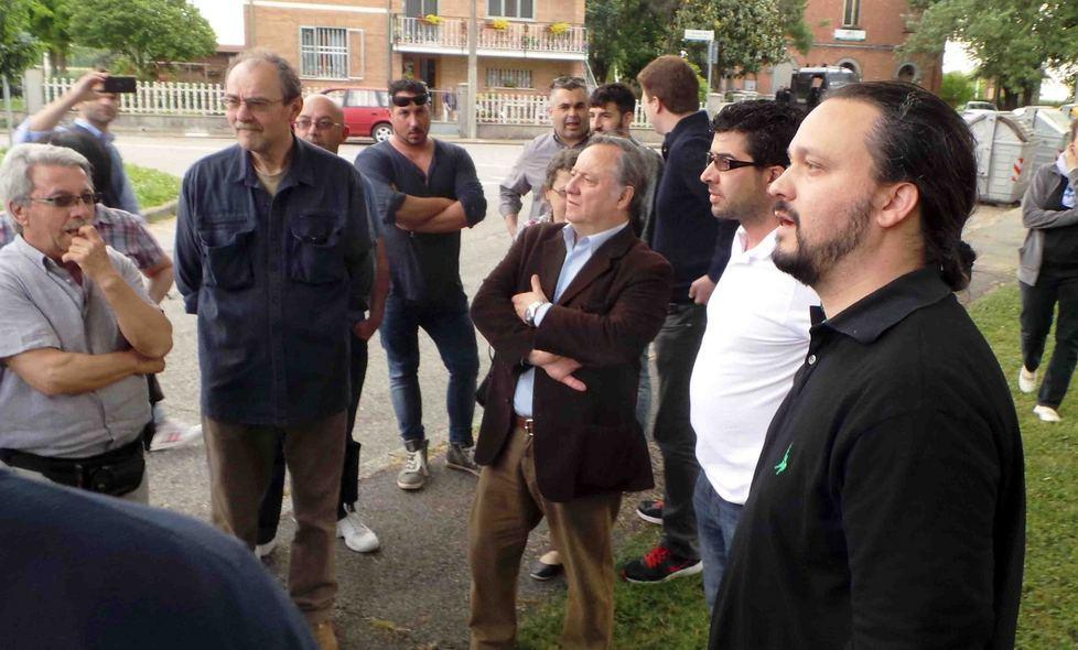Profughi a Cona, protesta leghista per pochi intimi 