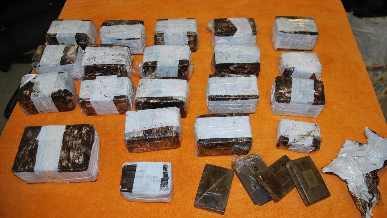 La droga sequestrata dalla polizia