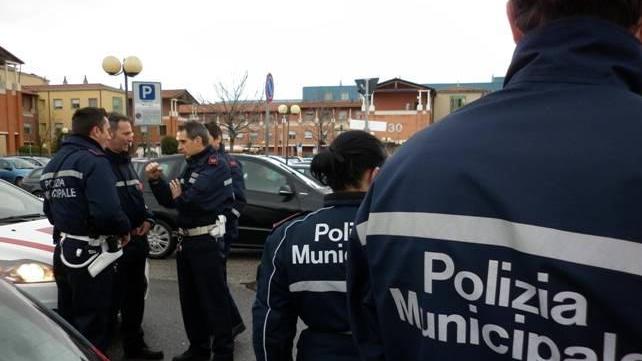 Agenti della polizia municipale