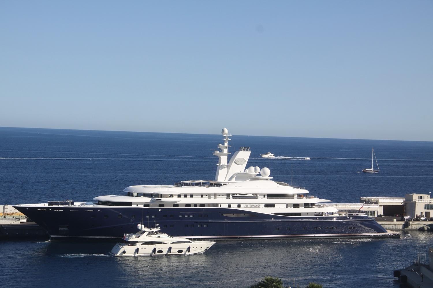 Lo yacht Al Mirqab dell'emiro del Qatar a Porto Cervo 
