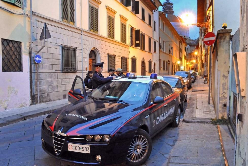 Finisce a coltellate la lite tra profughi, un denunciato
