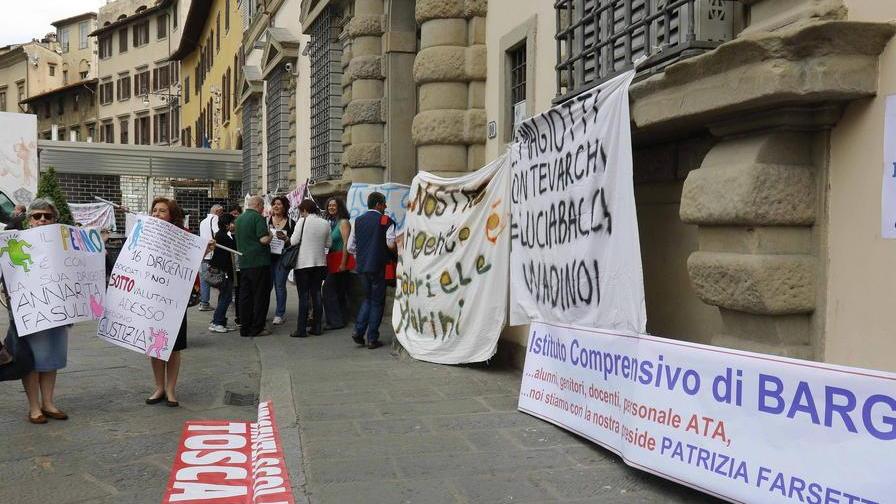 I presidi in bilico ottengono impegni da Rossi e Renzi