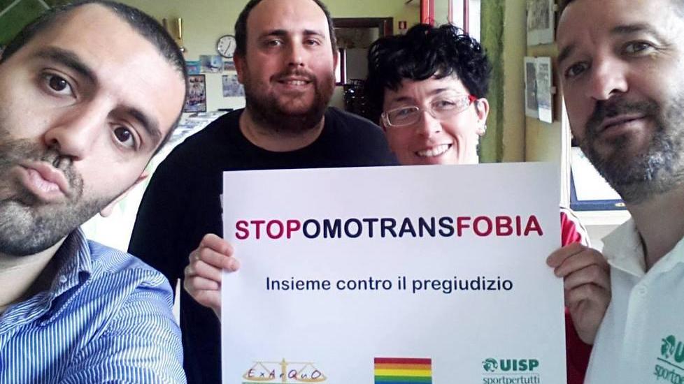 Una campagna per dire no all’omotransfobia