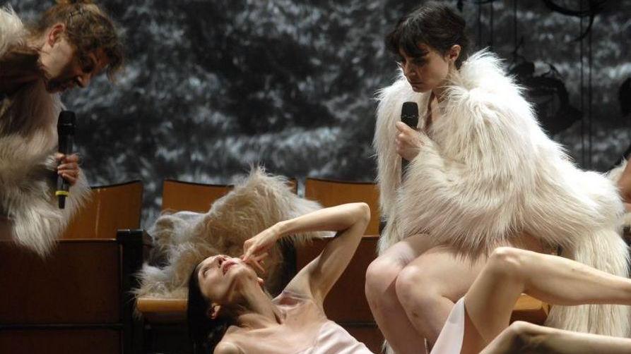 Latella rilegge Fassbinder e regala uno spettacolo di forte impatto