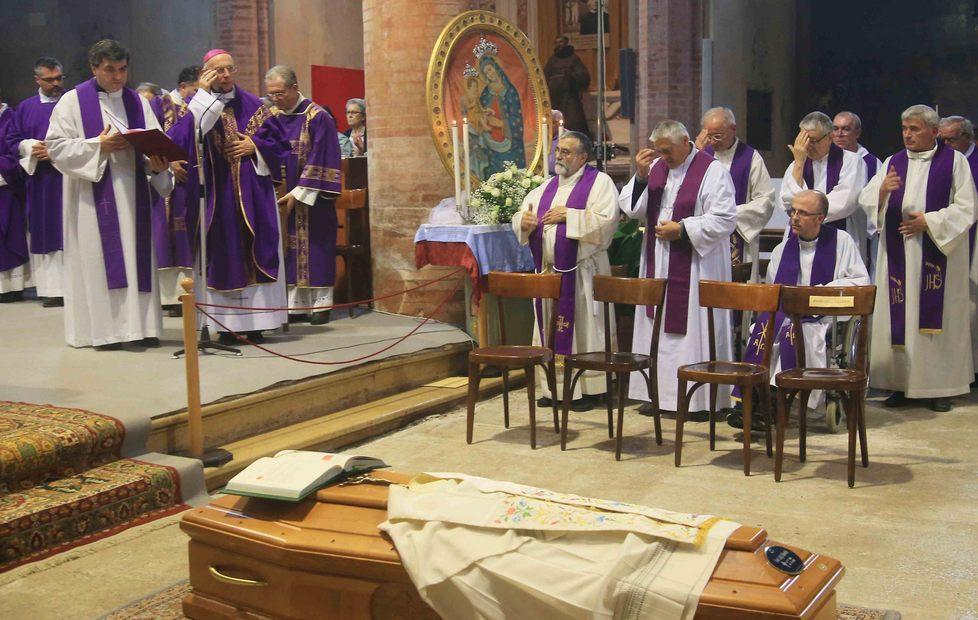 «Un prete al servizio della Carità» 