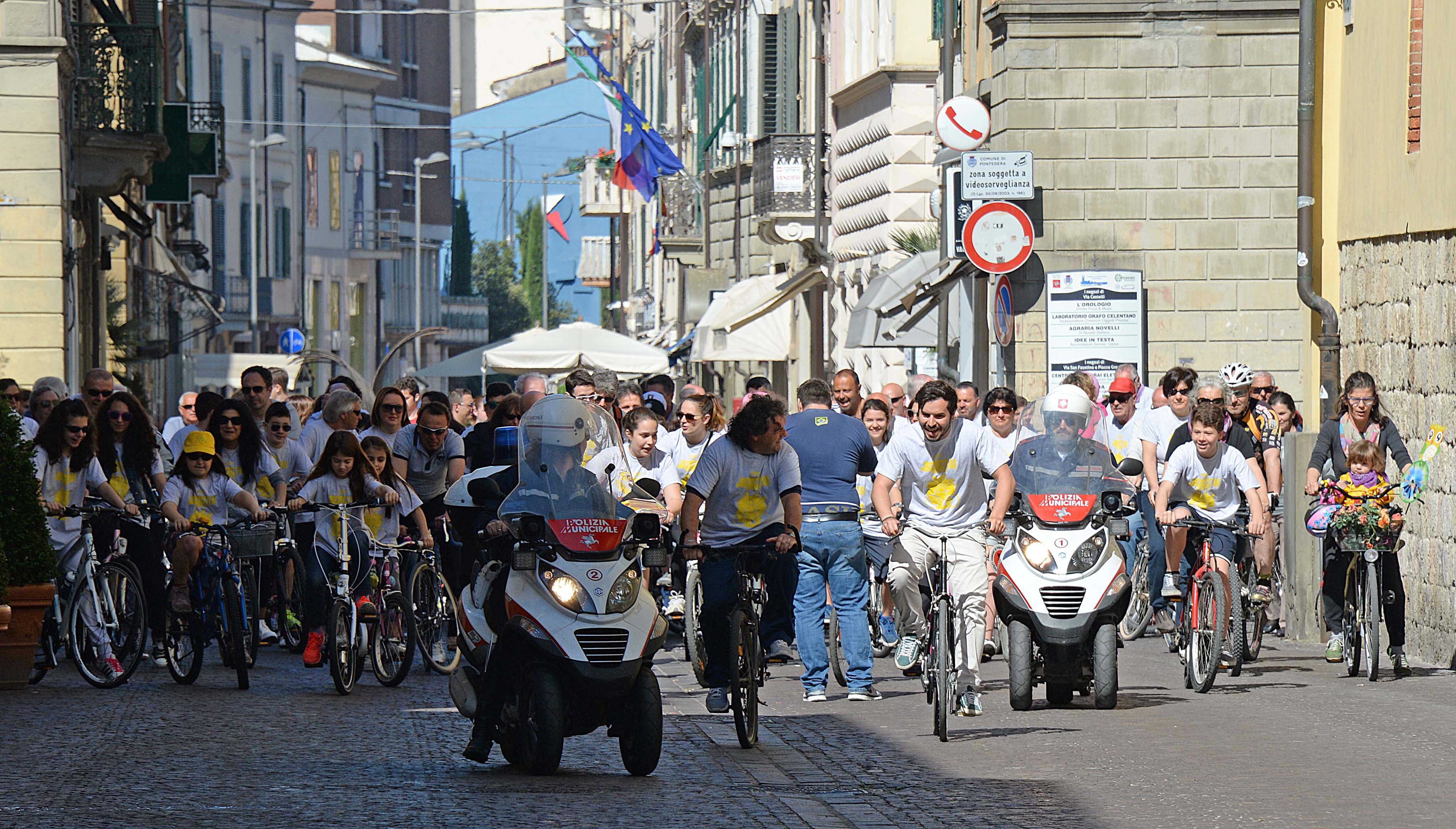 Bicincittà, oltre 300 "scoprono" Pontedera pedalando 