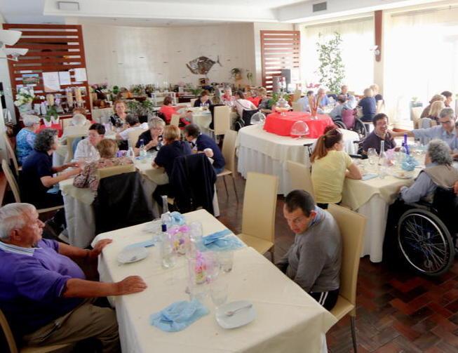 Disabili lasciati a piedi sotto al santuario