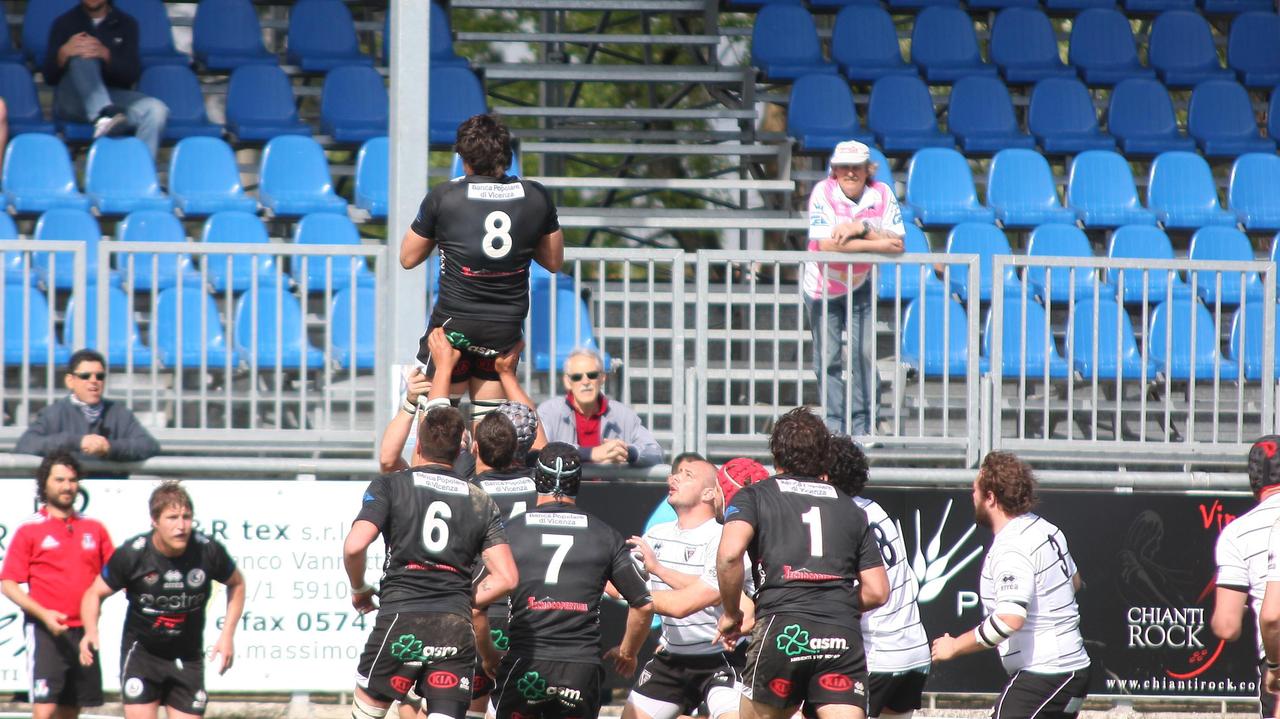 Una partita di rugby al Chersoni (foto Batavia)