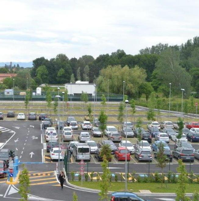 Ospedale, tessere contro il caro-sosta 