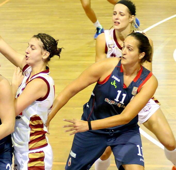 Valentina Gatti, con la maglia numero 11 del Cus Cagliari (foto Roberto Liberi)