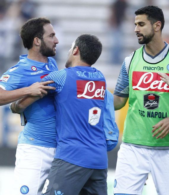 Il Parma se la gioca Furia Napoli al 90’ 
