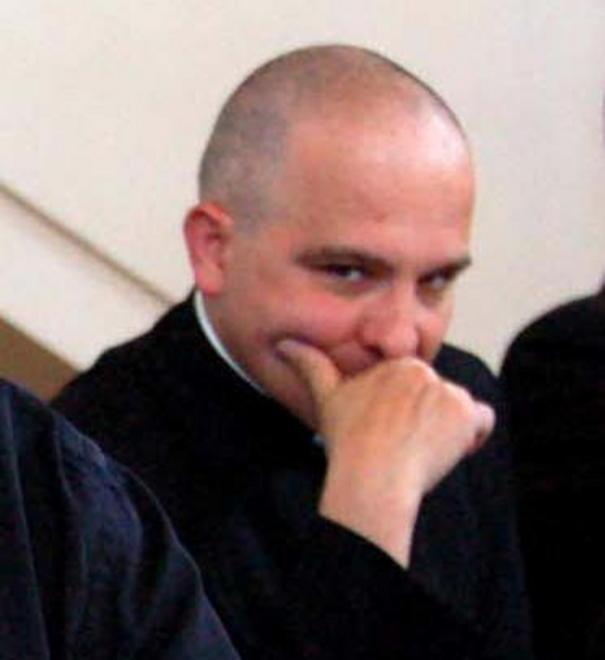 «E’ la vendetta del vescovo Impari da papa Francesco» 