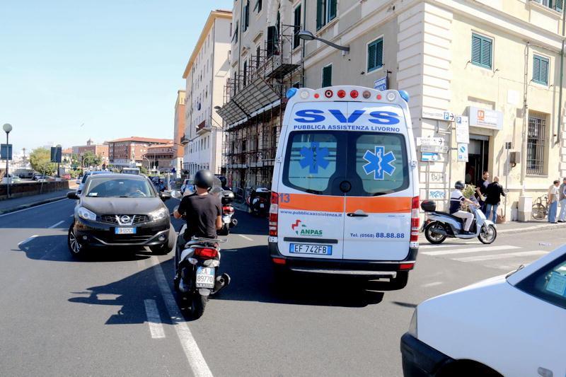 L'ambulanza della Svs sul posto