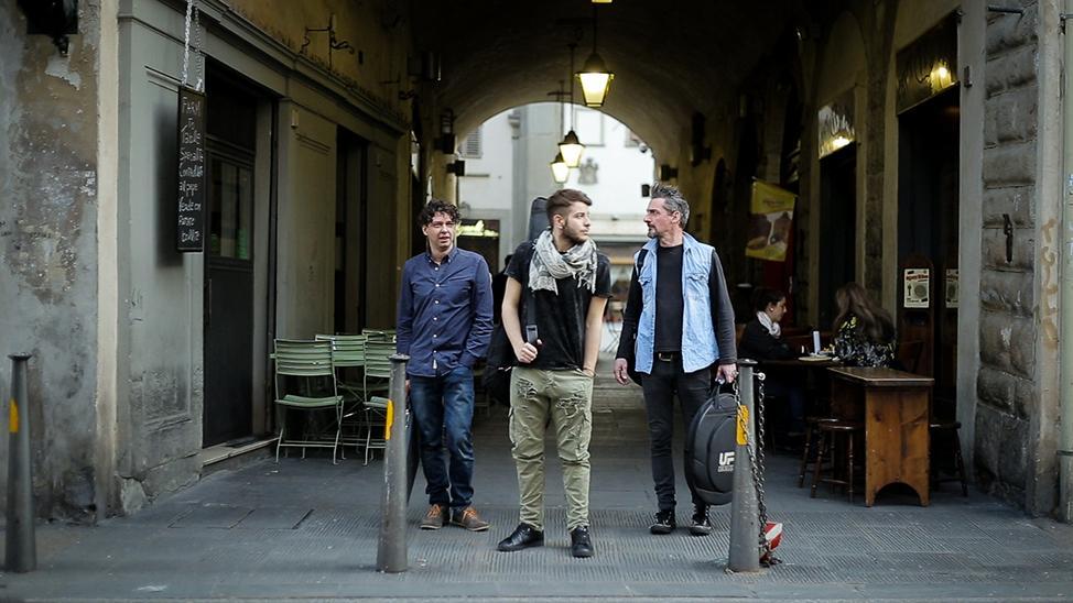 Danny Bronzini con i musicisti del suo trio, Carlo Romagnoli e Davide Malito Lenti