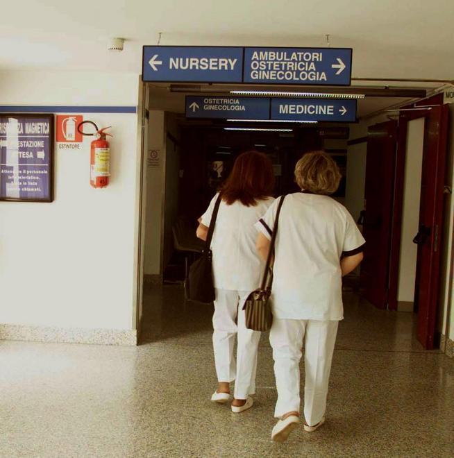 Neonata muore poche ore dopo il parto 