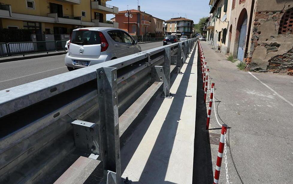Strada fuorilegge dopo i lavori 
