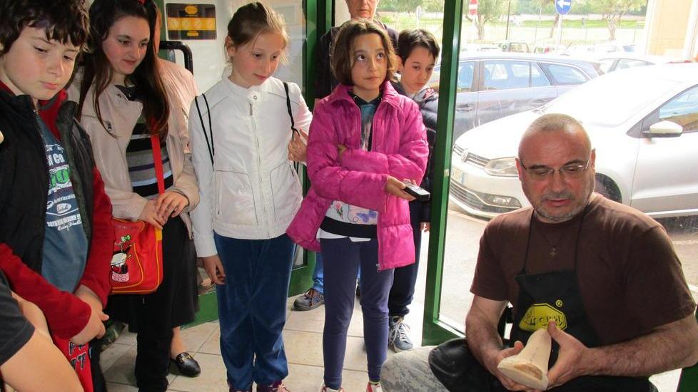 I bimbi della scuola di Populonia vanno alla scoperta di arti e mestieri