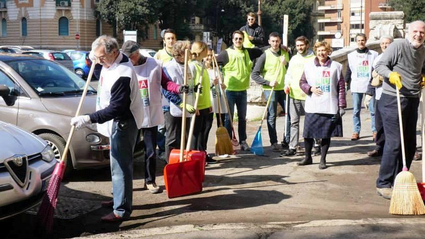 Un'altra marcia delle scope organizzata a Roma