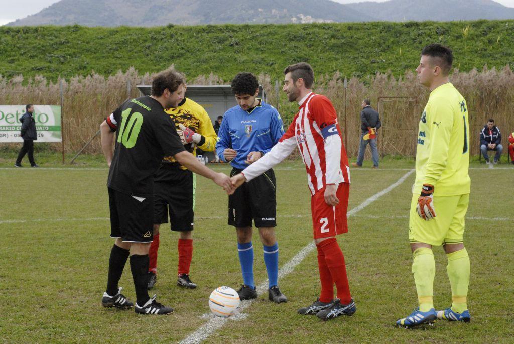 Pugno all'arbitro, squalificato per 4 anni