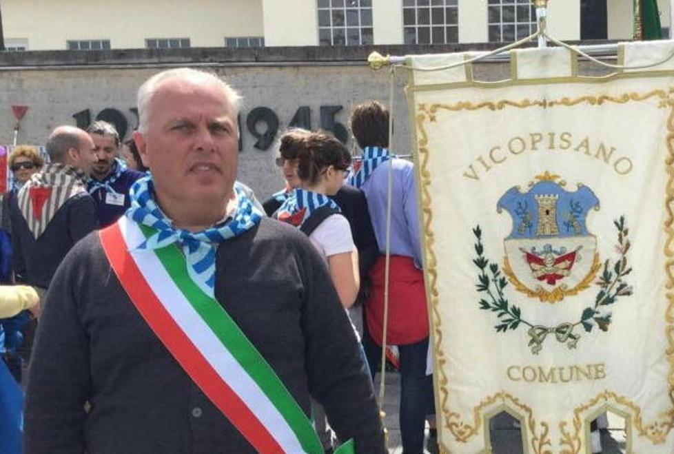 Coi loro temi nei campi di sterminio 