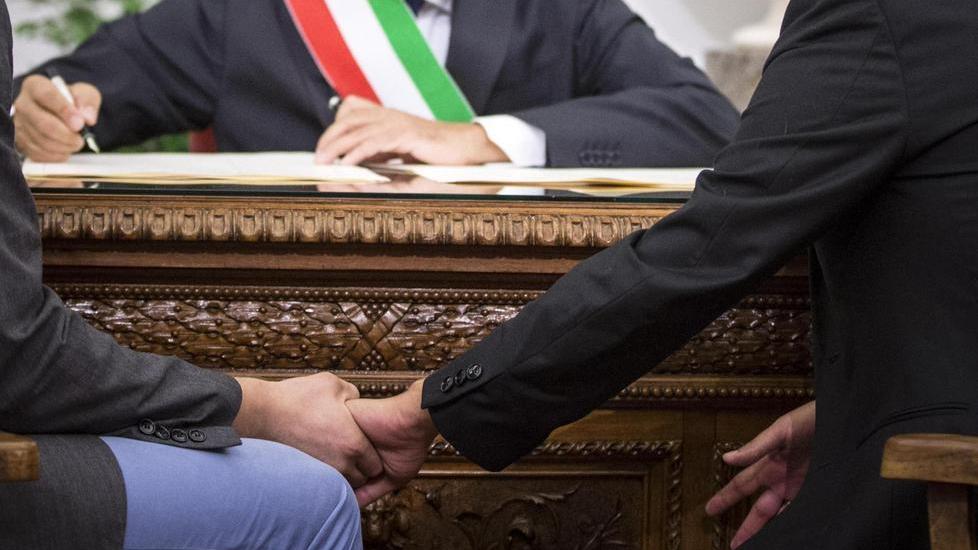 Pescaglia, ok alle unioni civili e al testamento biologico