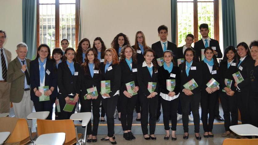 Interviste ai turisti, premi agli studenti del Pertini