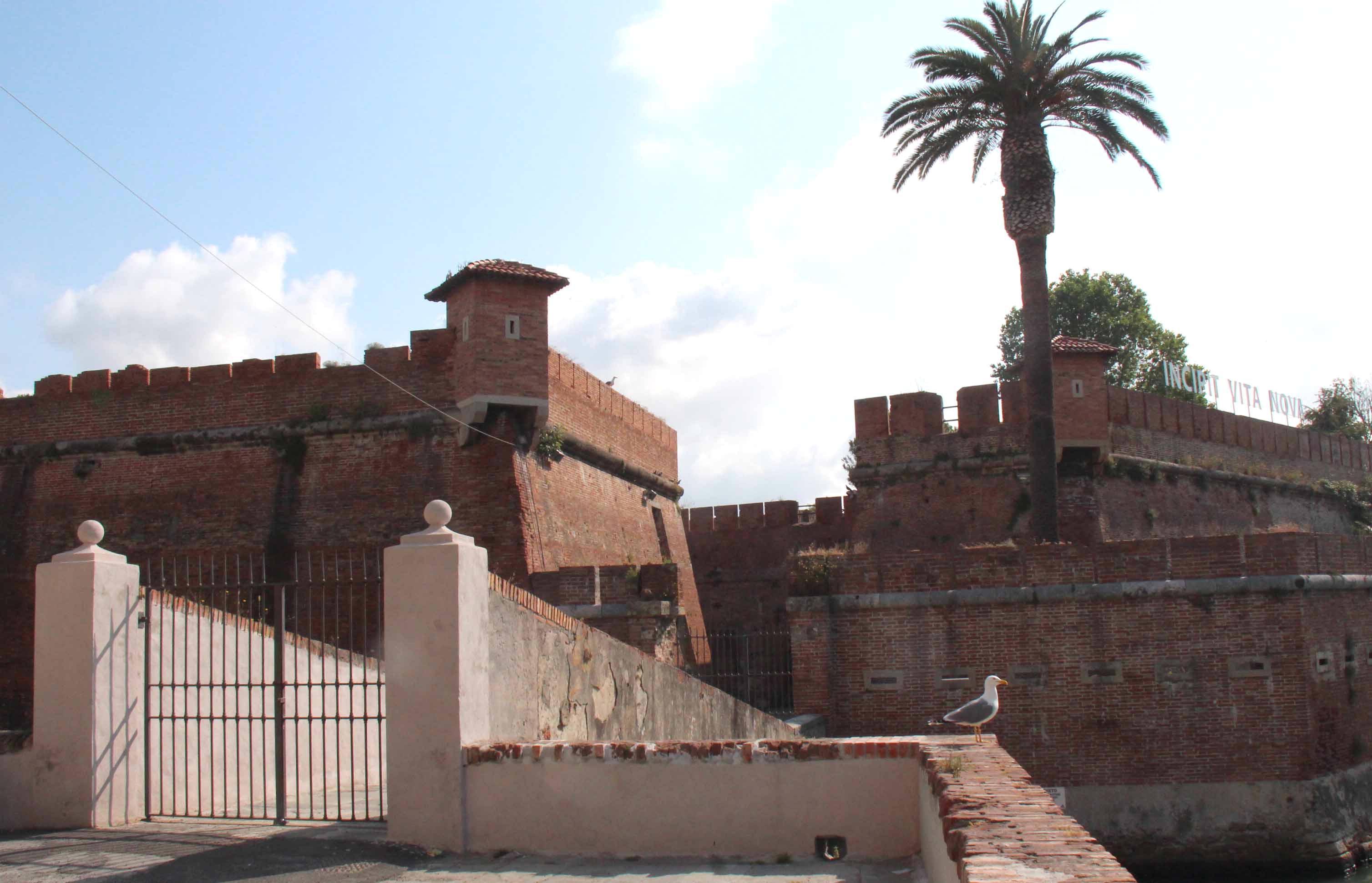 L'ingresso della Fortezza Nuova (Pentafoto)
