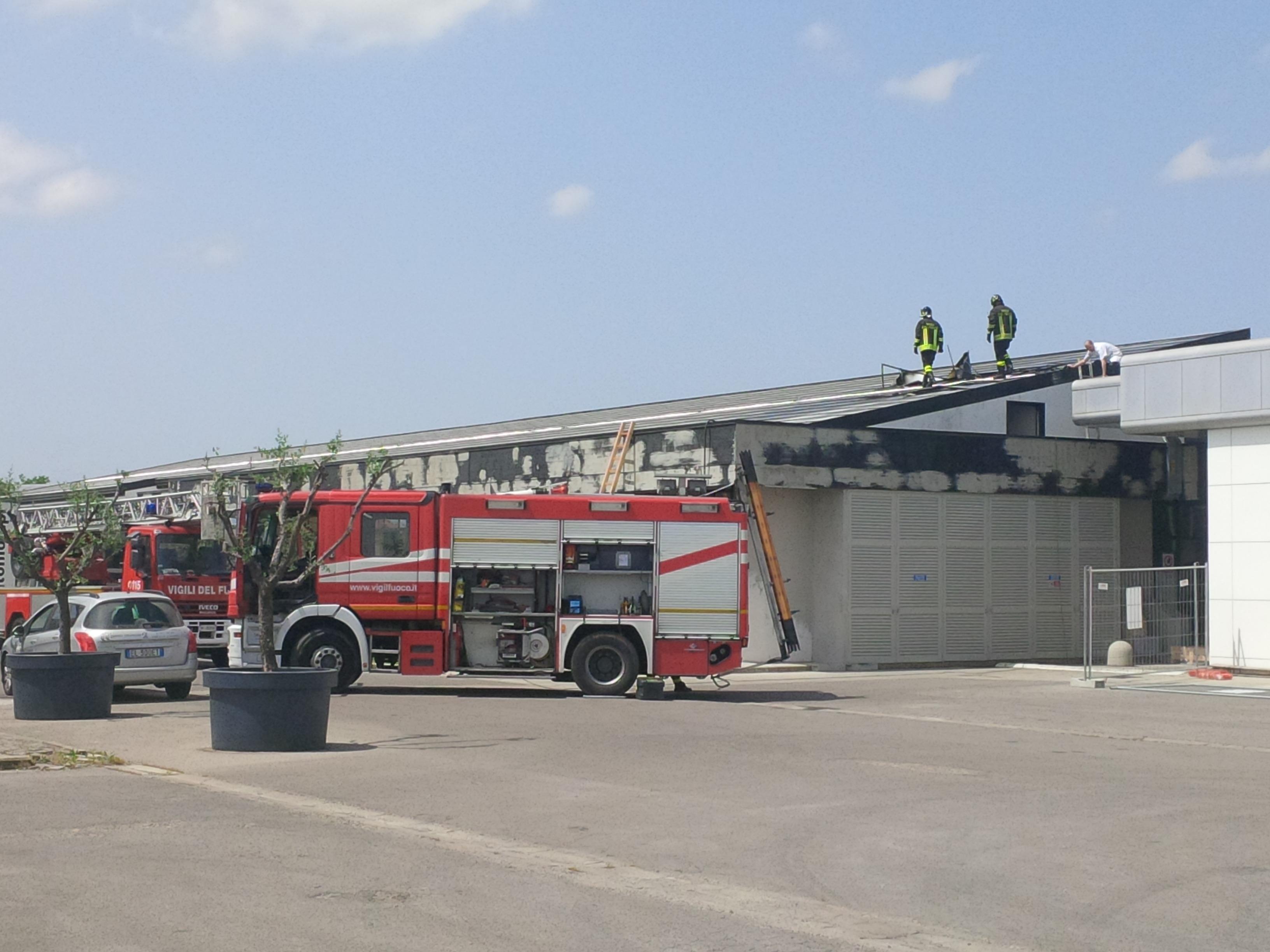 I vigili del fuoco alla Lupi