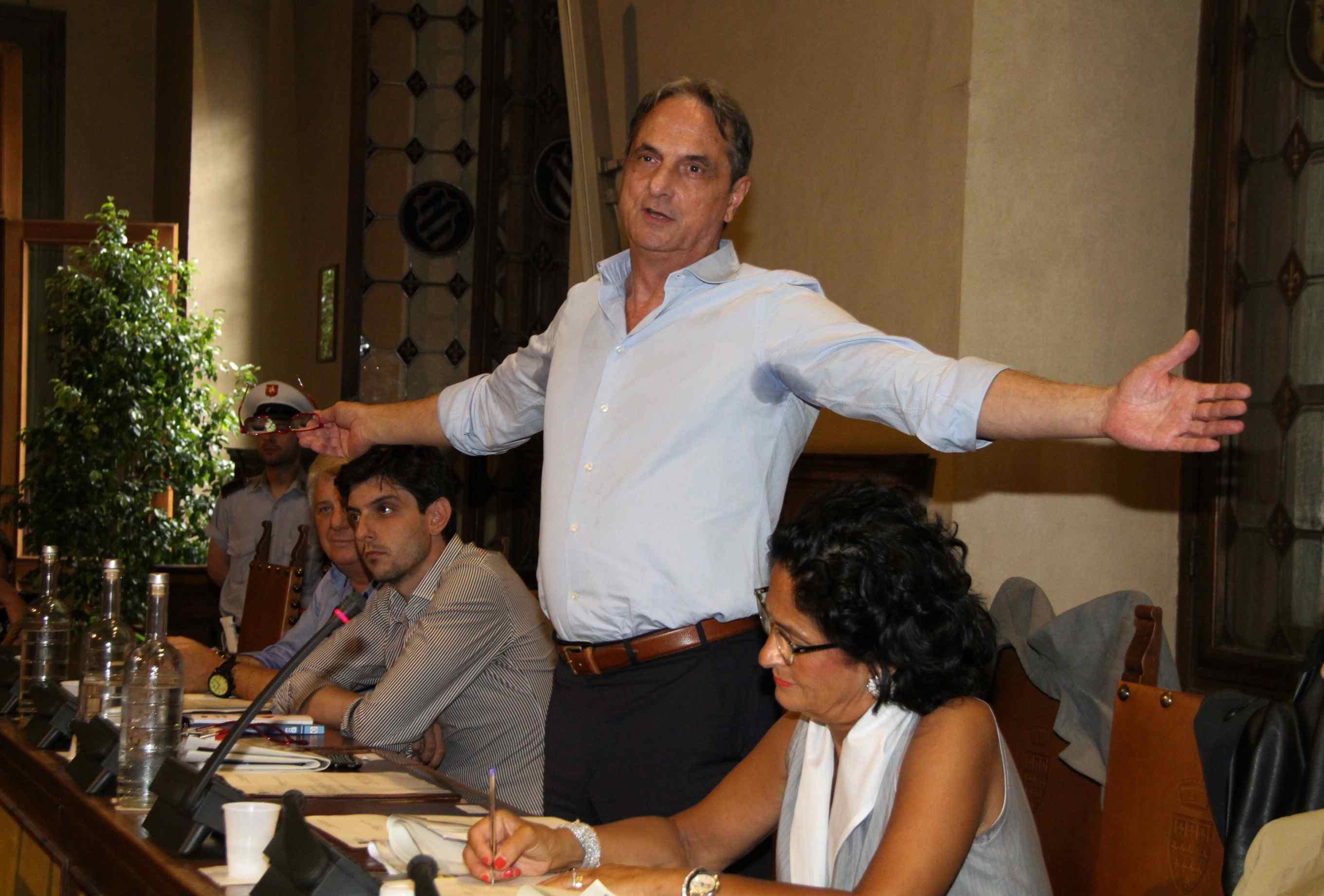 Roberto Cenni in consiglio comunale