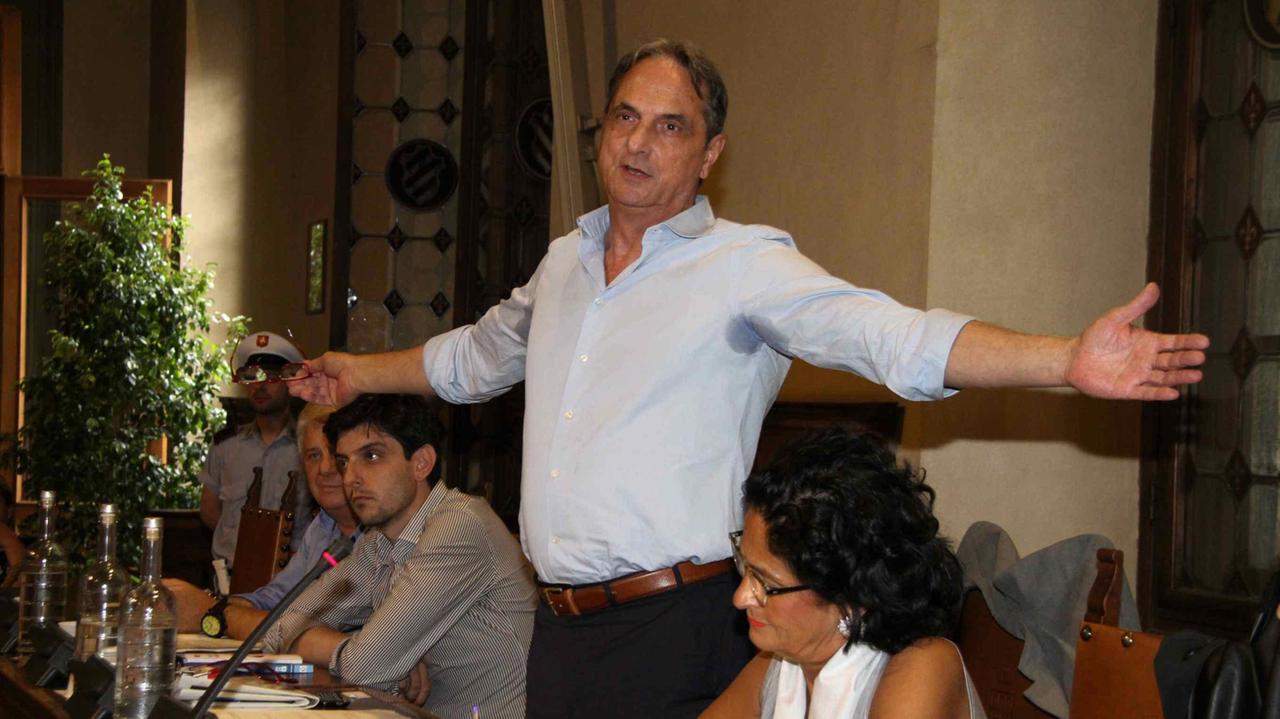 Roberto Cenni in consiglio comunale