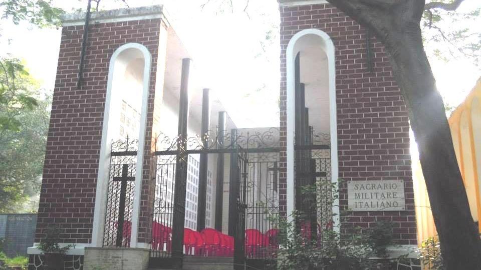 Lo zio morì in India, trovata la tomba dopo 67 anni