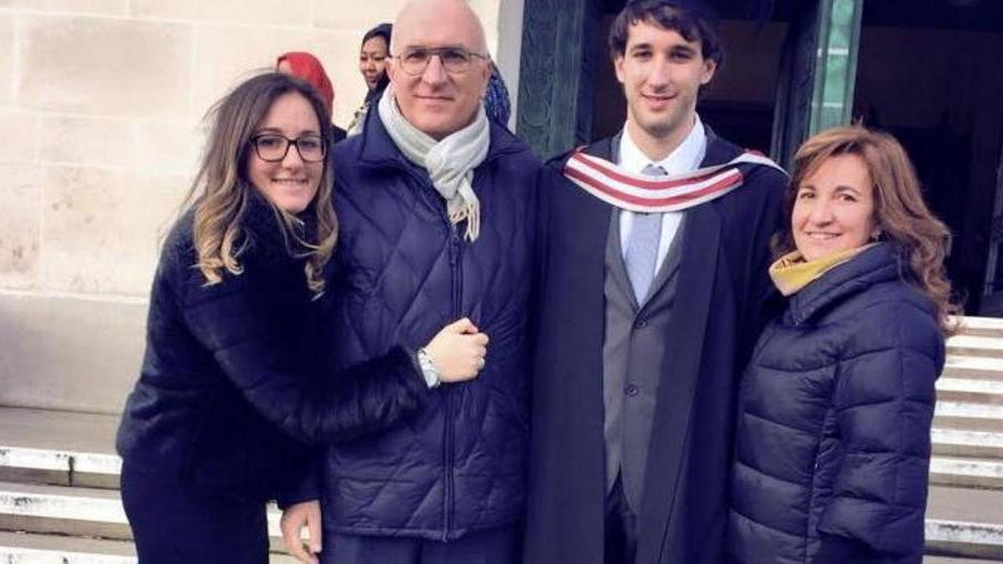 Prestato alla politica con la buona musica sempre nel cuore