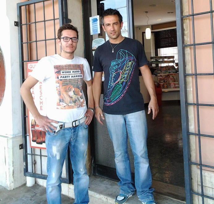 Furto lampo di notte al bar della stazione 
