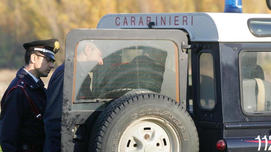 Pesta moglie e figlia: «Non mi rispettano»