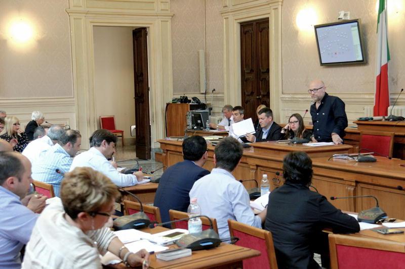 Un momento del consiglio comunale