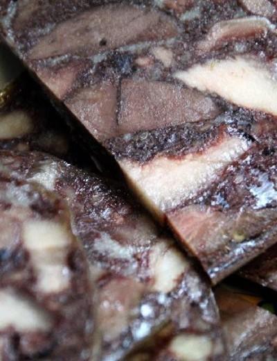 Si rompe un dente mangiando il biroldo denunciata la Conad 