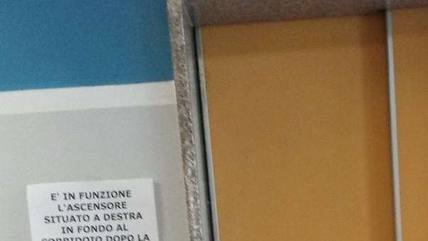 Ascensori paralizzati in ospedale