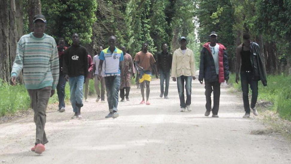 Migranti, in arrivo altri 50 stranieri ma i posti non ci sono
