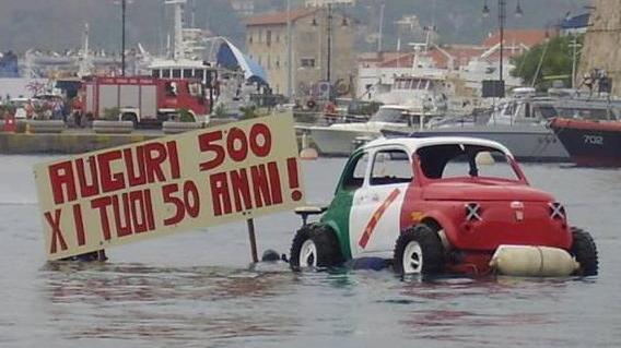 Tutti pazzi per le 500, show a Marciana Marina