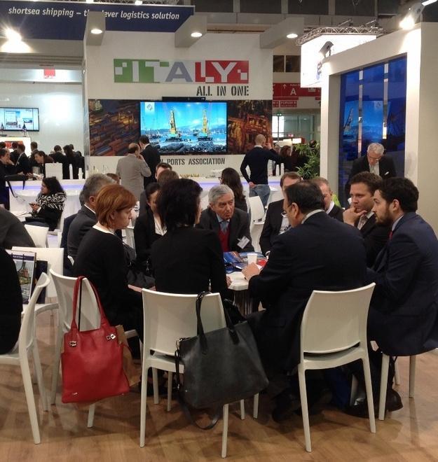 Gli operatori portuali alla euro-fiera Con l’Authority a caccia di affari in Baviera 
