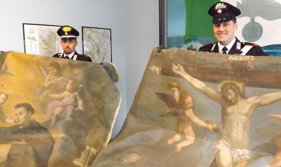 Riconsegnate le tele rubate a Fiumalbo