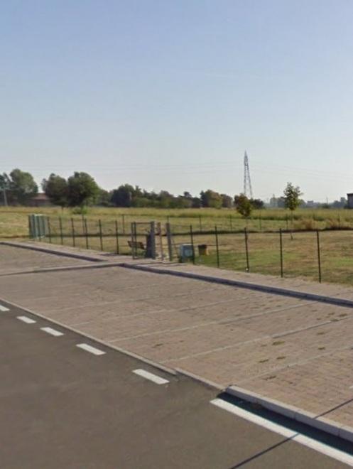 Maniaco esibizionista al parco tra i bambini, è choc